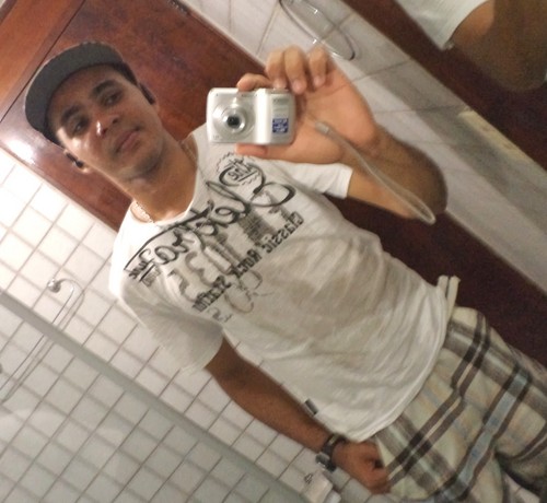ilsinhohb's profile picture. Quando a saudade nao cabe no peito transborda nos olhos ;D
