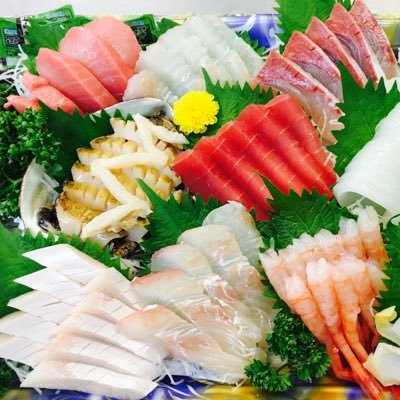 北陸のお魚から旬なお魚！朝どれの新鮮なお魚を豊富にとりそろえています。また、美味しいお刺身、お寿司！魚惣菜などたくさんご用意しております。