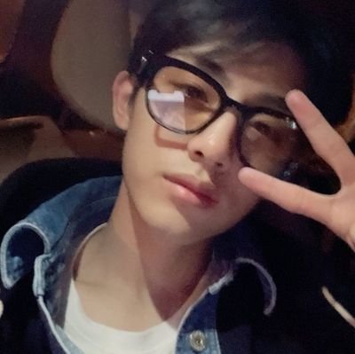ninepeterpans09's profile picture. scorpio + anchor + exol + writer + me

— account for ✨ stan tweet ✨ not exclusive.
