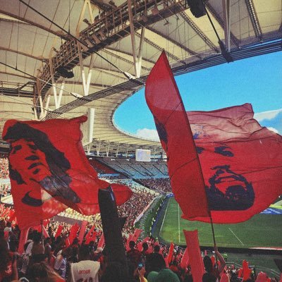 momentos capturados por mim em dias de estádio. @flamengo