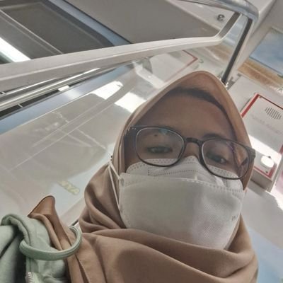 dwiiPutri_'s profile picture. ☘