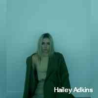 adkinnshail_ey's profile picture. Mm mm yeah 🤸🏼‍♀️                                Maui x 📍CA     🏐💙