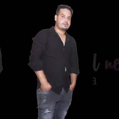 जैसा दर्द हो वैसा मंज़र होता है मौसम तो इंसान के अंदर होता है। चरण मंदिर तक पहुंचाते हैं और आचरण भगवान तक।