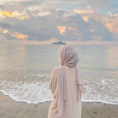 riritpuspita's profile picture. Libra✨
Hidupmu sebaik pola pikirmu