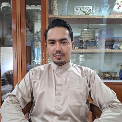 Sir_Munchy's profile picture. 🤷‍♂️