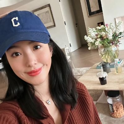 desire847936's profile picture. 