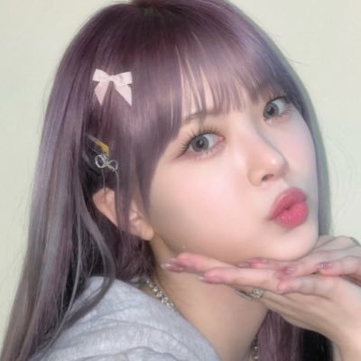 eunchavely Profile Picture