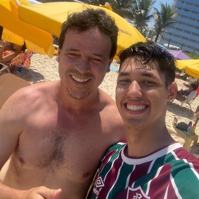 demello2209's profile picture. Tricolor de coração