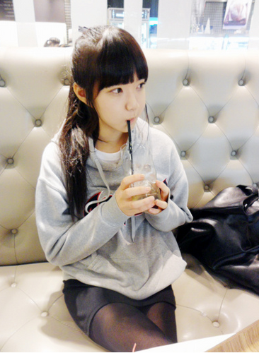 일반인훈녀/얼짱김나영봇입니다/사칭절대아니고요.싱크가부족할수도있지만열심히하겠습니다♥/죄송하지만 맞팔은봇분들만해드려용!!많은관심부탁드릴께용~!