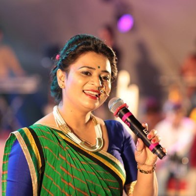 urvashiradadiy0's profile picture. Singer | The Queen Of Gujarati Folk | Official | For Booking details: urvashiradadiya@gmail.com |