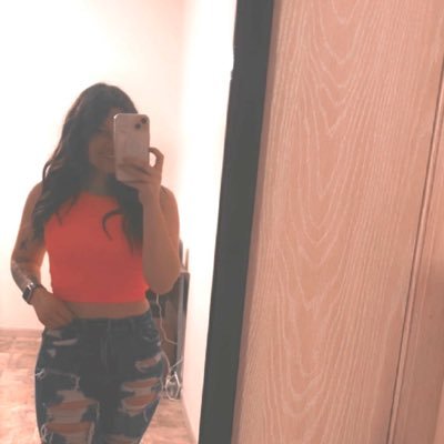 megmarie1323's profile picture. 