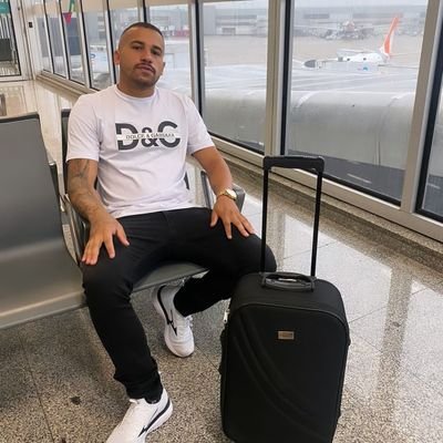 DanielC9799715's profile picture. Sempre Flamengo ⚫️🔴
Barbeiro profissional 💈📐