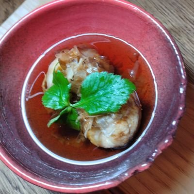 油で揚げないたこ焼きはここです。出汁の利いたふんわりととろとろのたこ焼き、とろける至福を召し上がれ。11:30〜20:00 平日のみ15:00〜16:00休憩:https://t.co/EKmJHurWaQ