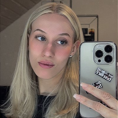 nicoleselinaaa Profile Picture