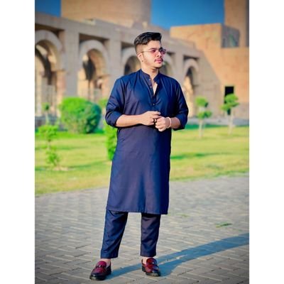 b_k78910's profile picture. 