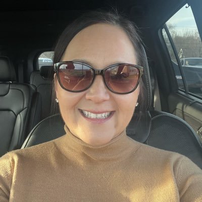 💙Mom of 3, a New England Sports Fan, Parent of an Assumption University Graduate ~