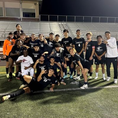 The Official Twitter Account of the Hesston College Men's Soccer Team. #TheLarkWay #FearTheNest ⚽️