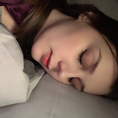 jewelespedido's profile picture. Costume designer, a divorced woman