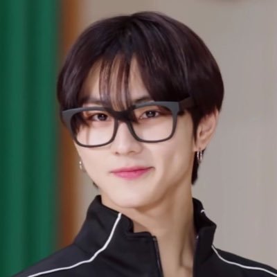 jungwon glasses agenda