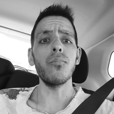 Juancar_020's profile picture. Nuevo por aquí, me encanta escuchar música🎶 sin parar cuando estoy sad💔mal de amores. Leo -Virgo⭐. Me apasiona hacer fotos🤓📷.
Pd:Me chifla el chocolate.