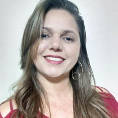 Administradora da minha vida.
Mãe, abençoada por Deus, que guia minha vida e família! 
Siga-me Instagram: elaine_riibeiros