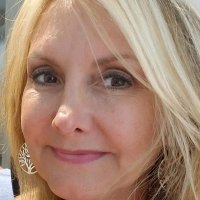 Andrea Arnold (@anertube) 's Twitter Profile