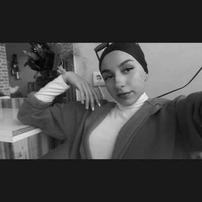 Zelisysly's profile picture. .