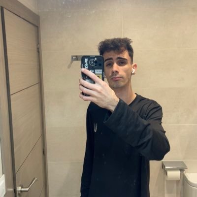 No soy del 92, el número de mi nick fue escogido de forma aleatoria, soy del 2000 (mejor año por cierto)