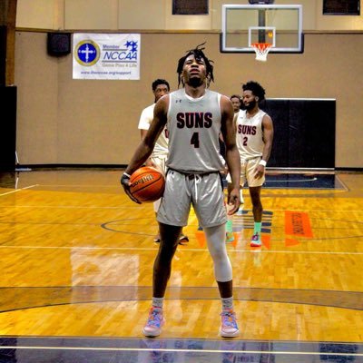 6”3 college basketball player #Kariworld💙 #Aysiaworld💜 #Broward County FL🌴 instagram: viraalboy_quan