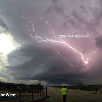 STORM CHASERS               TornadoActionWest .com #txwx