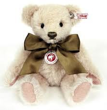 ble_reAus's profile picture. 初代ポケモンやってます！だれか通信してゲンガー下さい(笑)