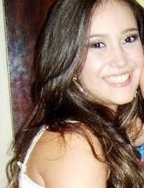 Sorrir não mata. Viver não dói. Abraçar não arde. Beijar não fere. Rir não machuca. Você não tem motivos para não ser feliz.