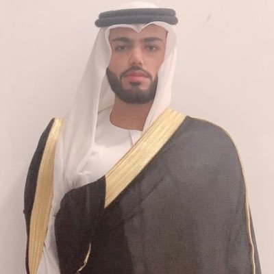 لاعب كرة قدم ، شاعر و باحث في مقارنة الاديان مُهتم في علم النفس وتطوير الذات ،، باقي الاثر في بقايا انسان 𝔇𝔅💔
