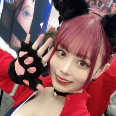 コスプレとかグラビアとか🐈 乳とくびれがそこそこな猫顔ショート女🫶毎日写真投稿ﾁｬﾚﾝｼﾞ中📷会える→( @mame_morrigan )