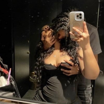 _jcdp13's profile picture. Ms Henny bottle