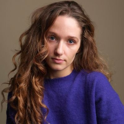 LauraPrendo's profile picture. Irish actor and writer 💚 

@LAMDAdrama grad 23'
@Simon_How