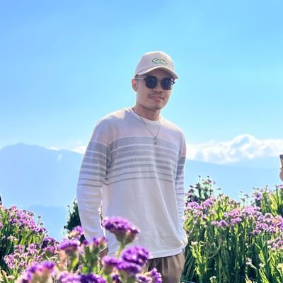 _mondmnct's profile picture. Let it all go, see what stays.