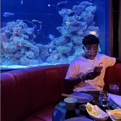 #MUFC Manchester United Fan 😎❤️,#Ronaldo,#CR7…Wizkid FC… Not here for the Money,#NO Dms 🙁Cleric 👳♂️