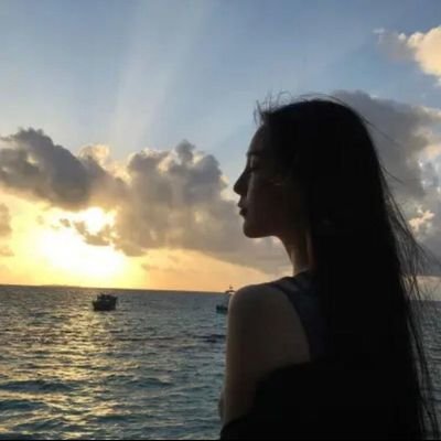AlexisBrai1085's profile picture. The fish came, the sea smiled, the fish went, the sea waited, the fish died, the sea dried