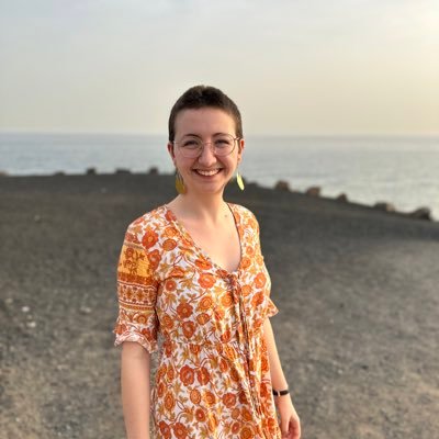 C19 tactile alphabet enthusiast, book/disability history, and otherwise doing folky things. PhD candidate in History @sheffielduni