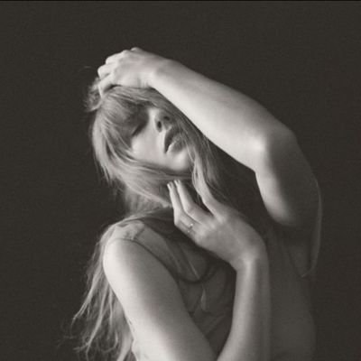 Stop checking your mailbox for confessions of love that ain't never gonna come || 24 || sapphic ace || swiftie || currently obsessed with Foolish One