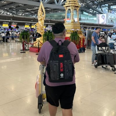 _hlong59's profile picture. 25. Hanoi 🇻🇳. Liverpool FC & Hanoi FC Supporter. F1, Wrestling (WWE & AEW) & Billiards (Mostly Nineball) Enjoyer. IU & JISOO stan.