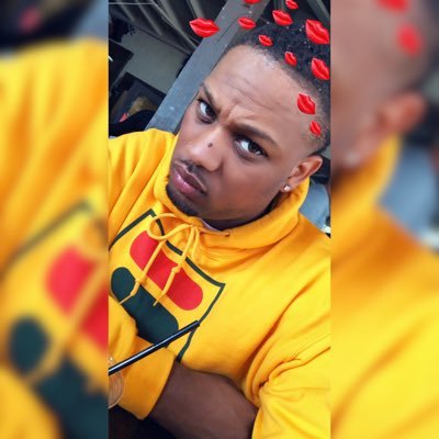 takesova_'s profile picture. IG: Alonz_