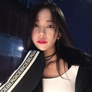 udashion10420's profile picture. 