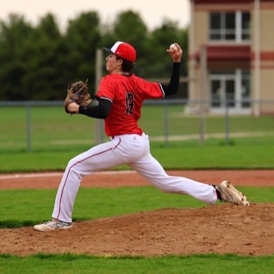 GCMS 27’/ 3 Sport Athlete / RHP Utility ⚾️ / PG 🏀 / WR 🏈/ GPA 4.0 / Rhino KsAcademy 16u/ 6’2 180 / RHP - IF /Mail: leonard.graydon@gmail.com / 📞 217-680-1122