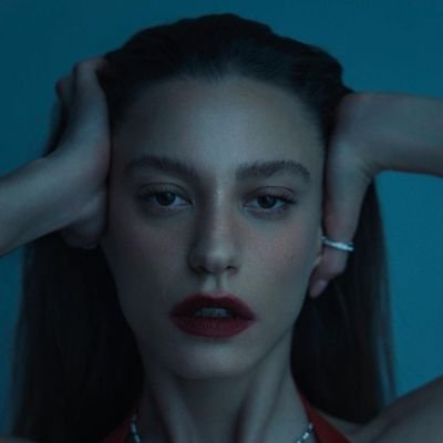 Serenay Sarıkaya hakkında en son haberler, fotoğraflar,videolar ve daha fazlası!
All the latest @SrnySrkyResmi  news,photos,videos and more.