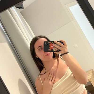 killmyytime's profile picture. nostalgia for a time that never existed