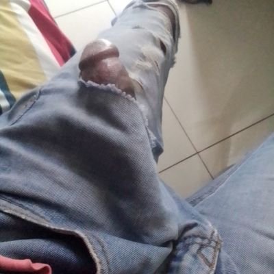 I'm a 26 year old Tsonga guy from Soweto with a big Dick. I'm interested in older woman and all ladies. DM for hookups and content creating