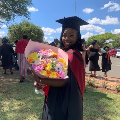 n_tshabalala_'s profile picture. https://t.co/5Opl4BDQF7

Journalist.