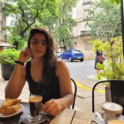 RHatikva's profile picture. 📚🏛👽